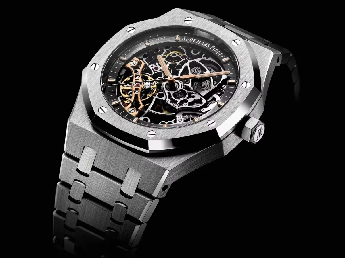 Luxury Movement Detail